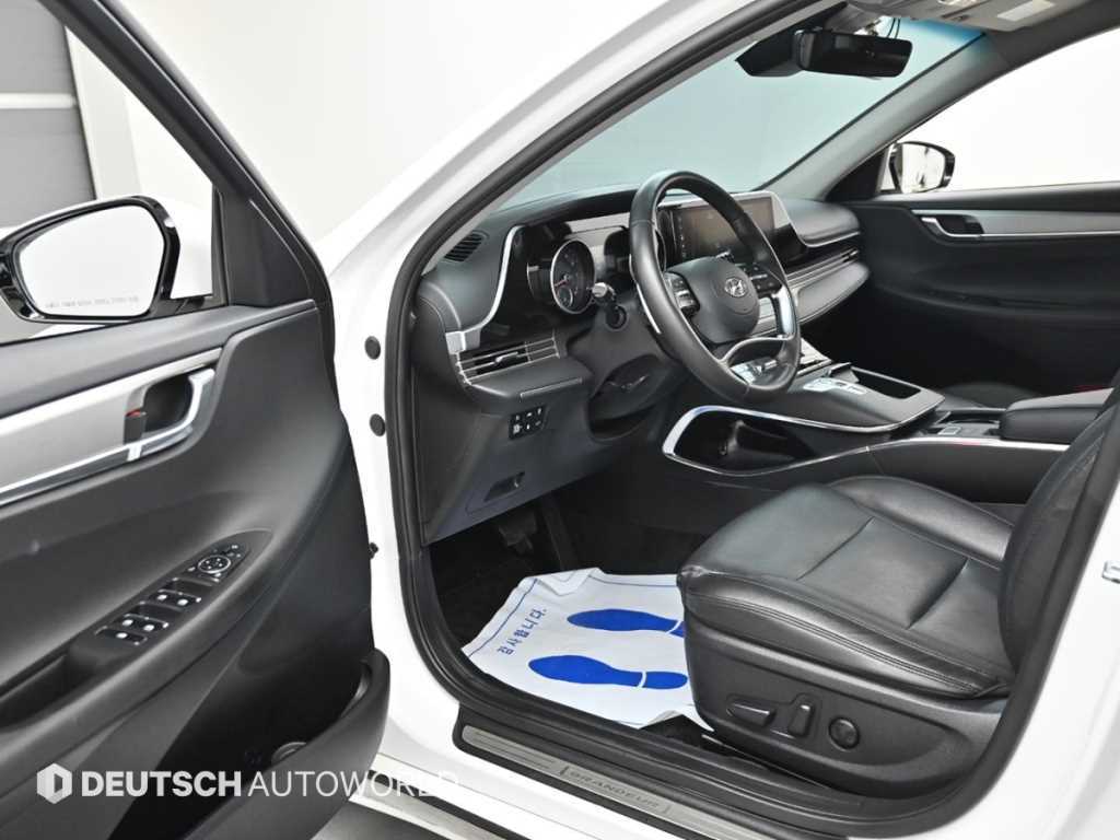 HYUNDAI Grandeur - Vista 11