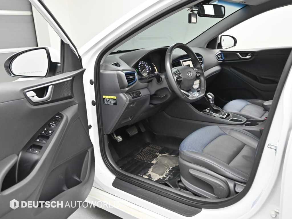 HYUNDAI Ioniq - Vista 11