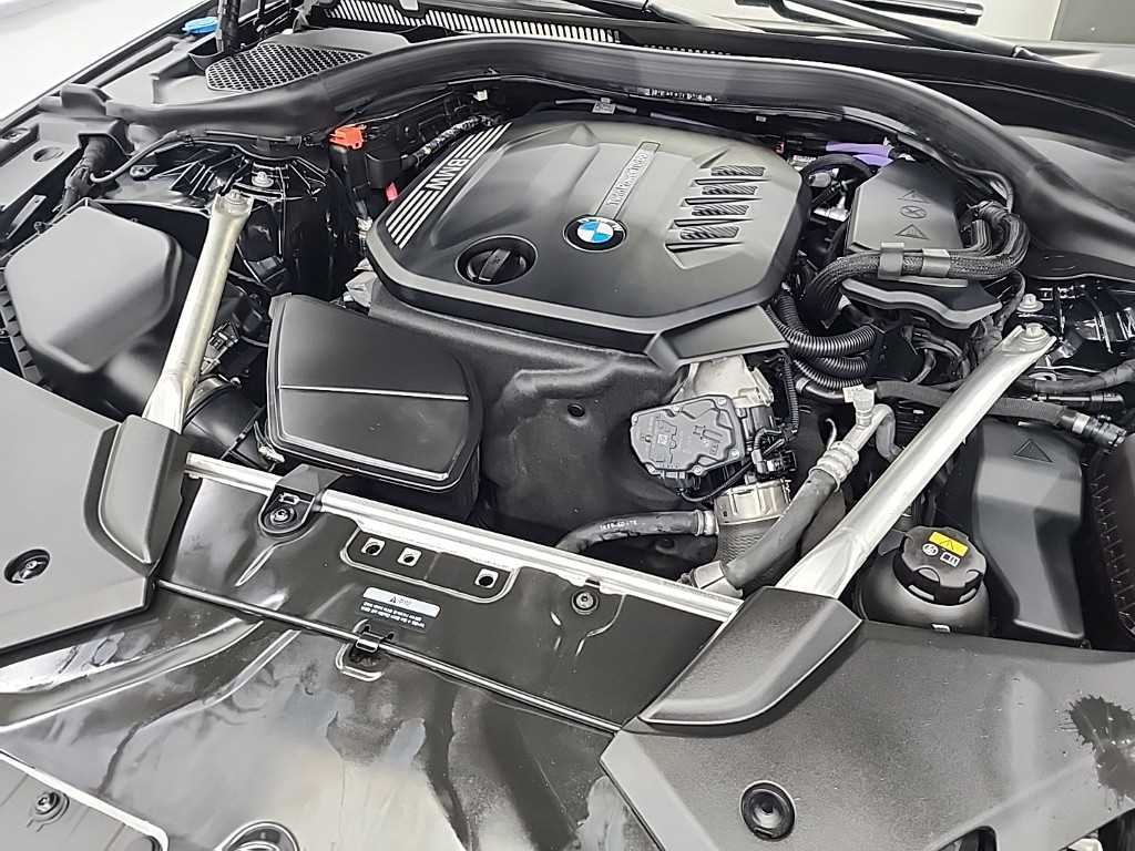 BMW 5 Series - Vista 5