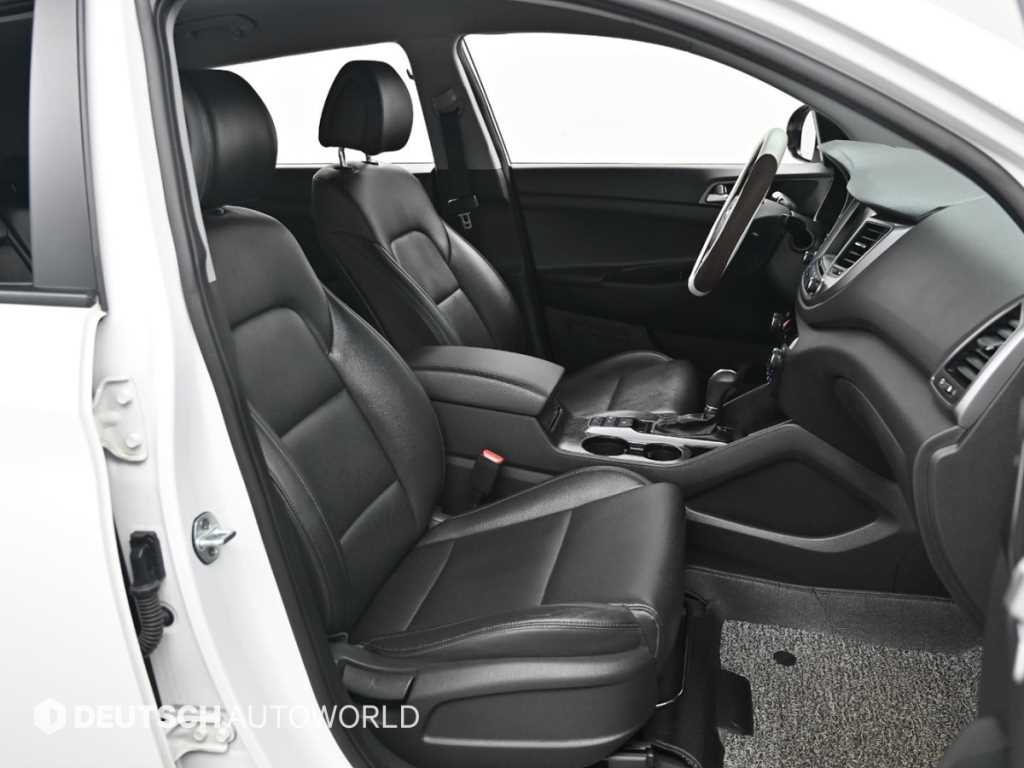 HYUNDAI Tucson - Vista 10