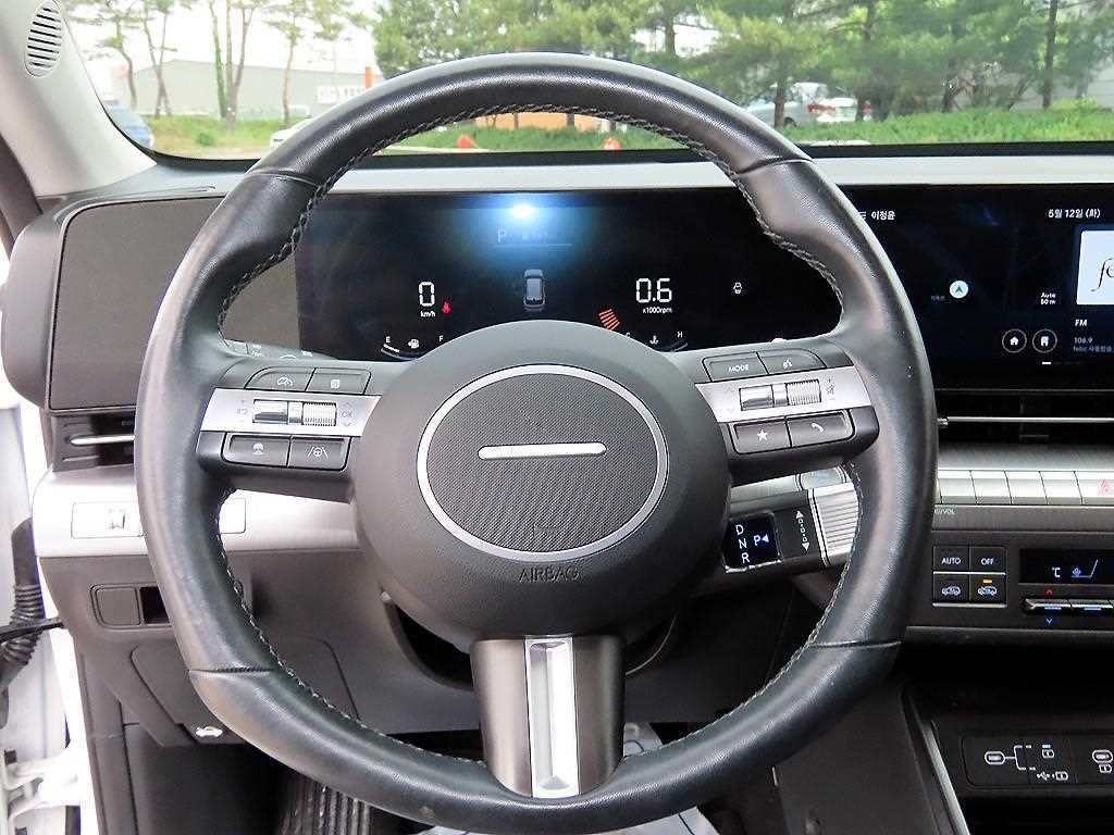 HYUNDAI Kona - Vista 8