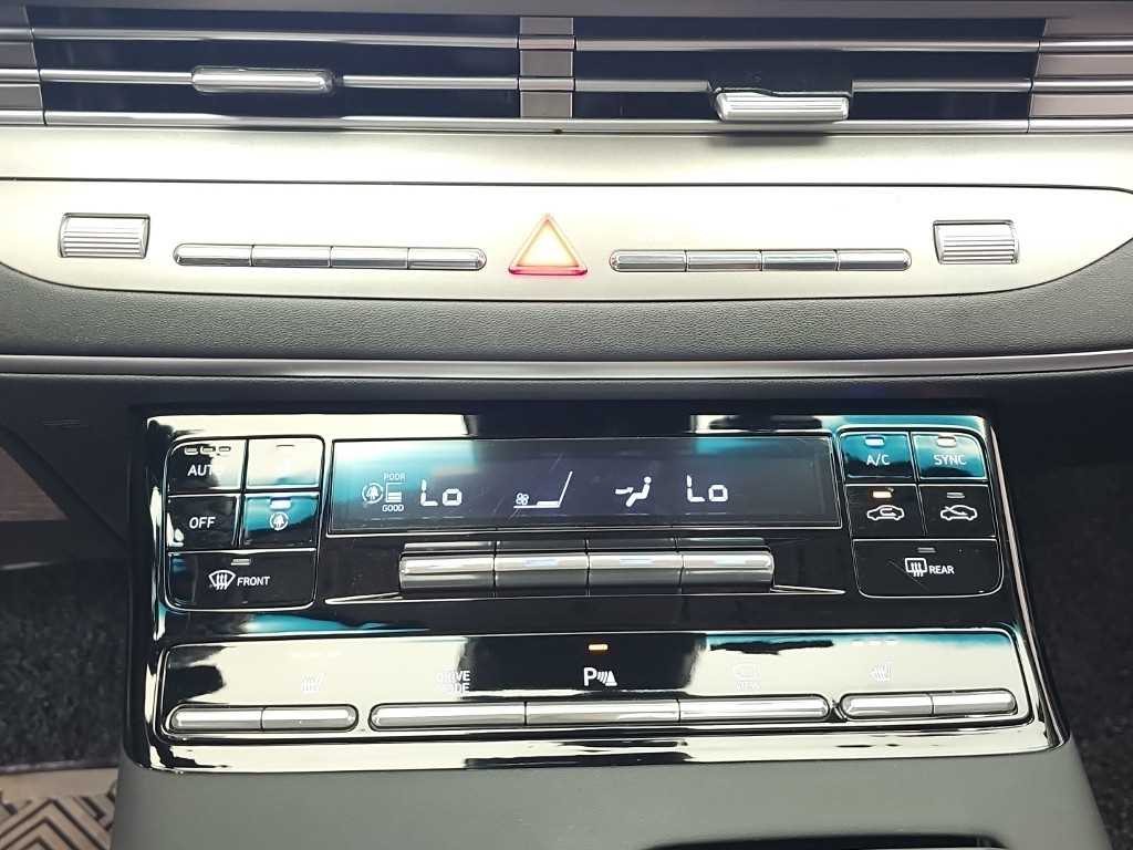 HYUNDAI Grandeur - Vista 10