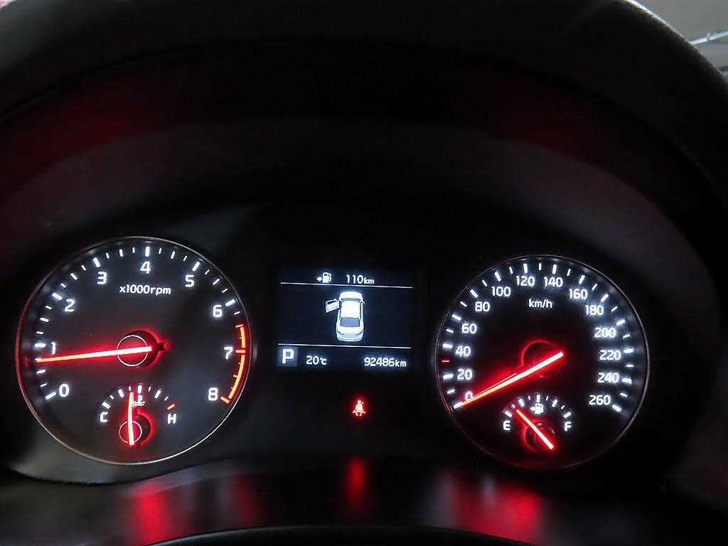 KIA K7 - Vista 9