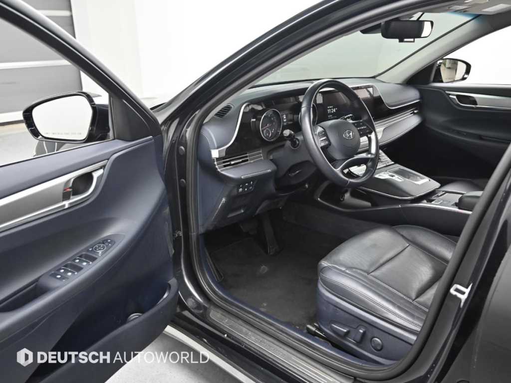 HYUNDAI Grandeur - Vista 11