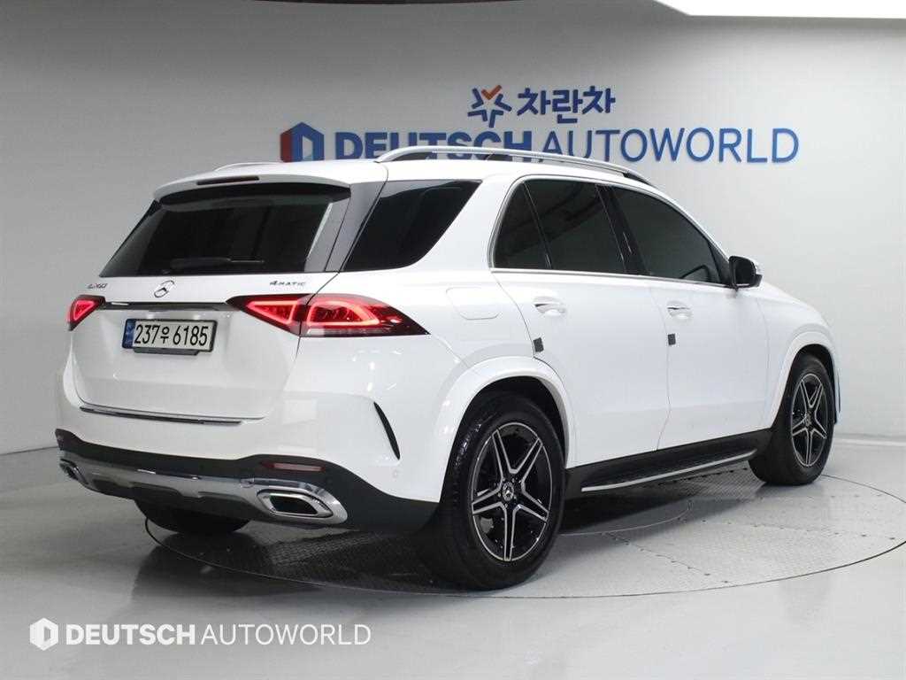 Mercedes Benz GLE Class - Vista 4
