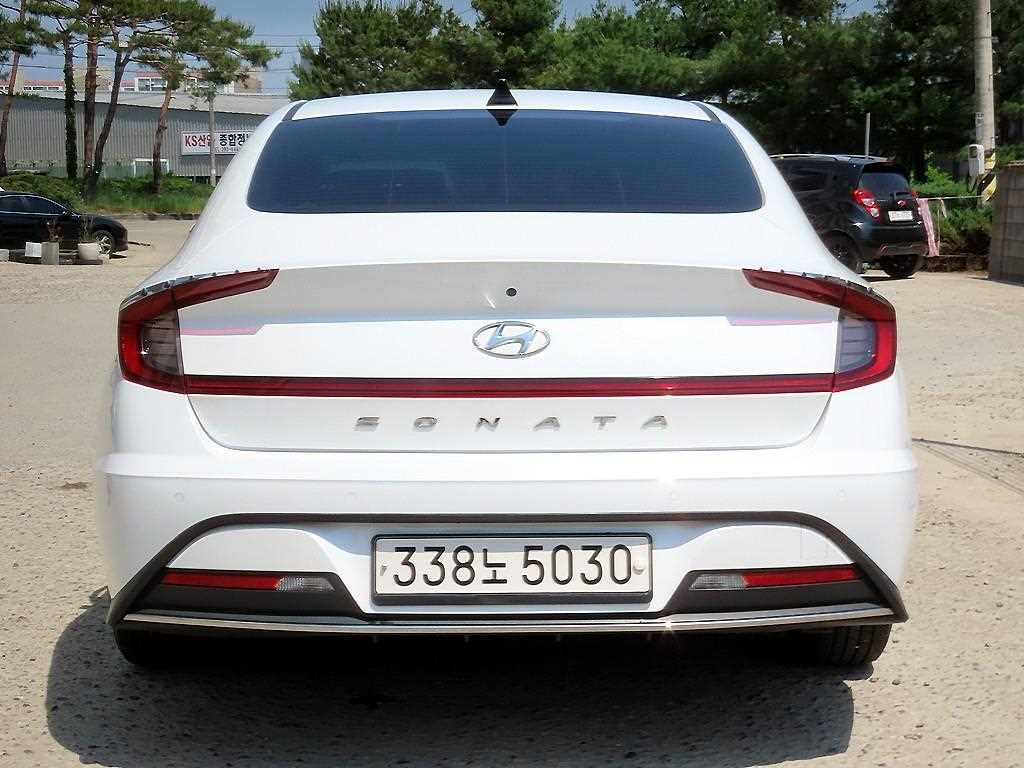 HYUNDAI Sonata - Vista 4
