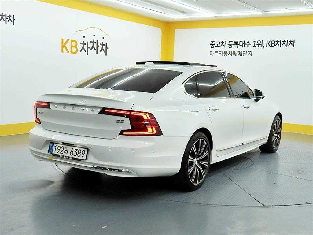 Volvo S90 - Vista 4