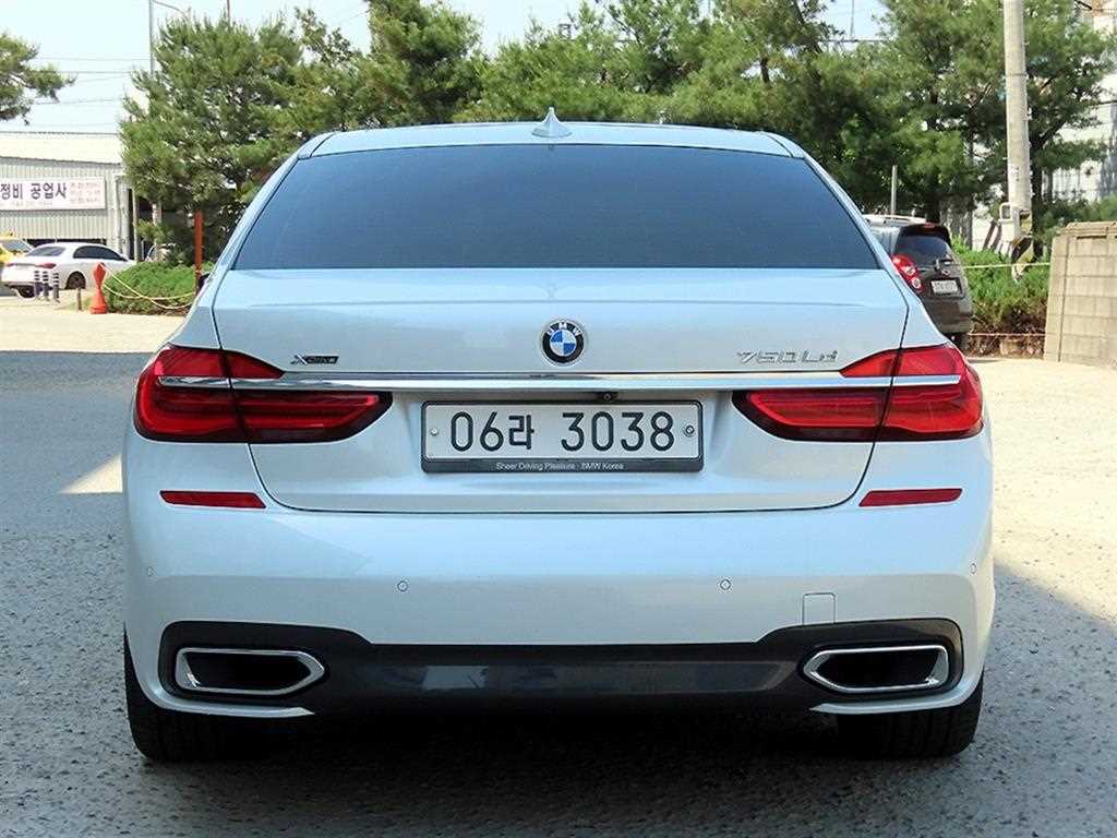 BMW 7 Series - Vista 4