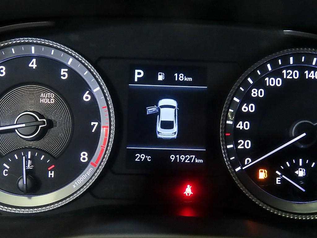 HYUNDAI Sonata - Vista 9