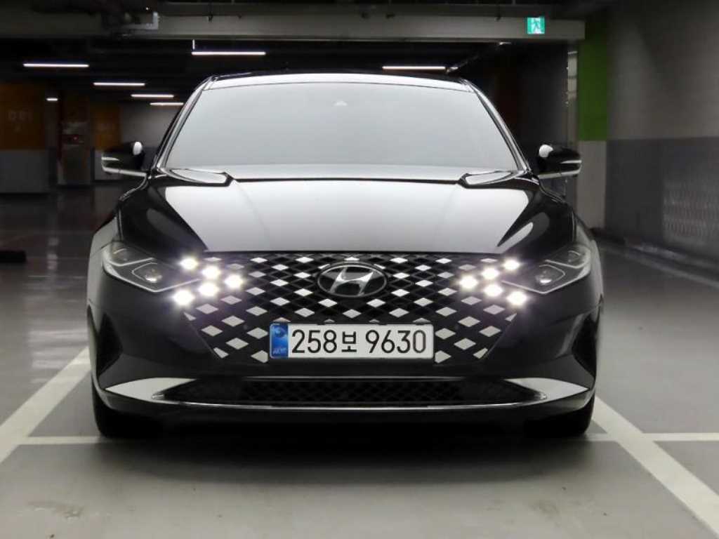 HYUNDAI Grandeur - Vista 2