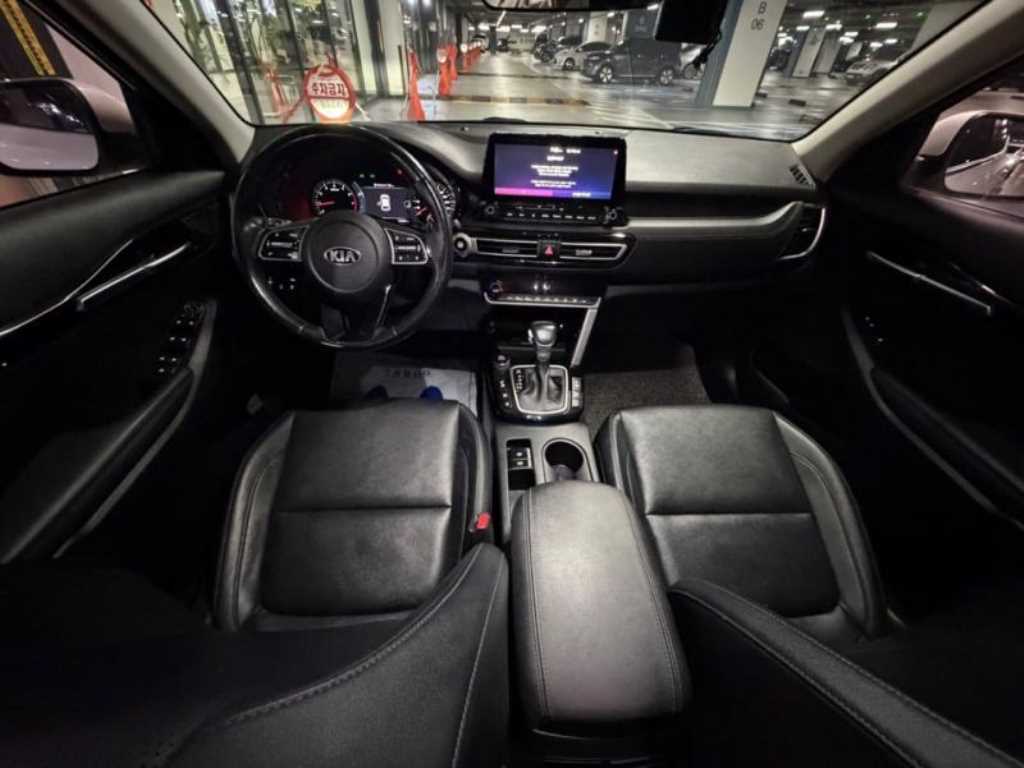 KIA Seltos - Vista 6