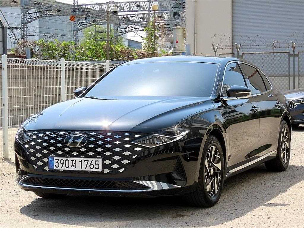 HYUNDAI Grandeur - Vista 2