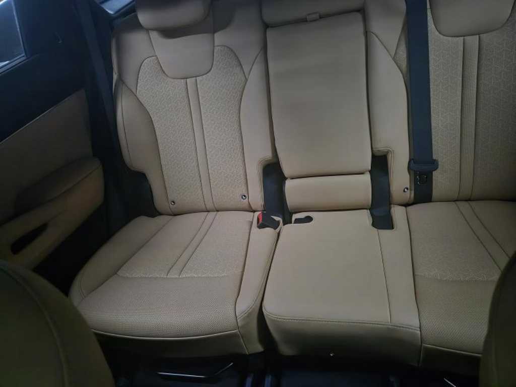 KIA Sorento - Vista 8