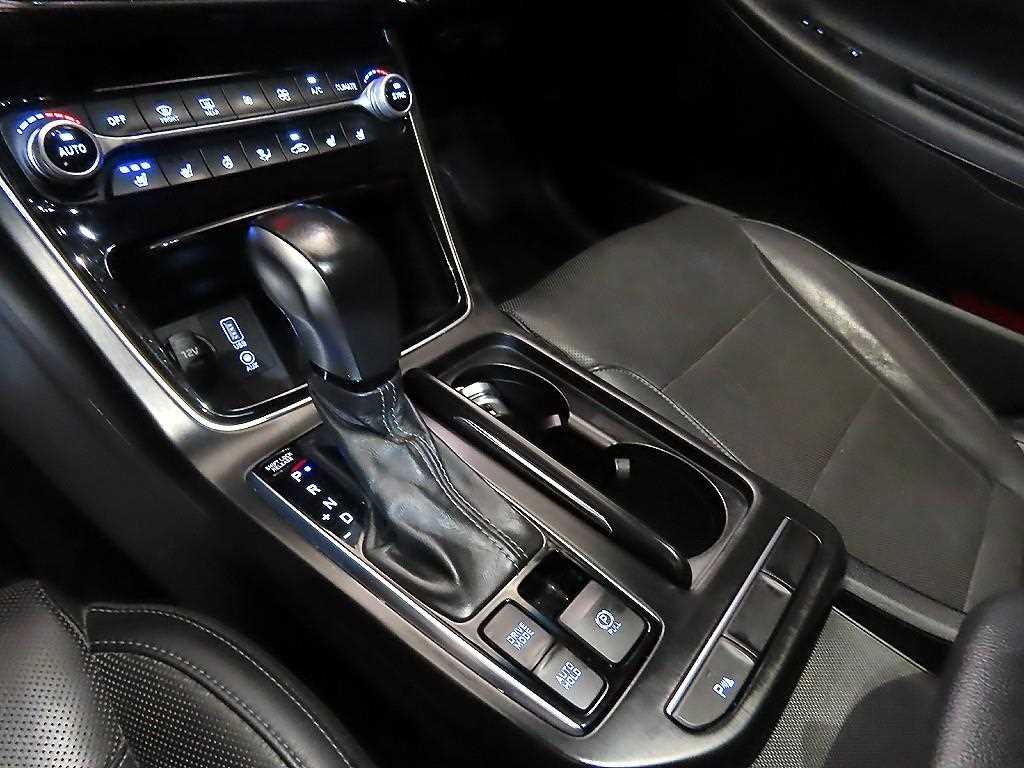 HYUNDAI Grandeur - Vista 12