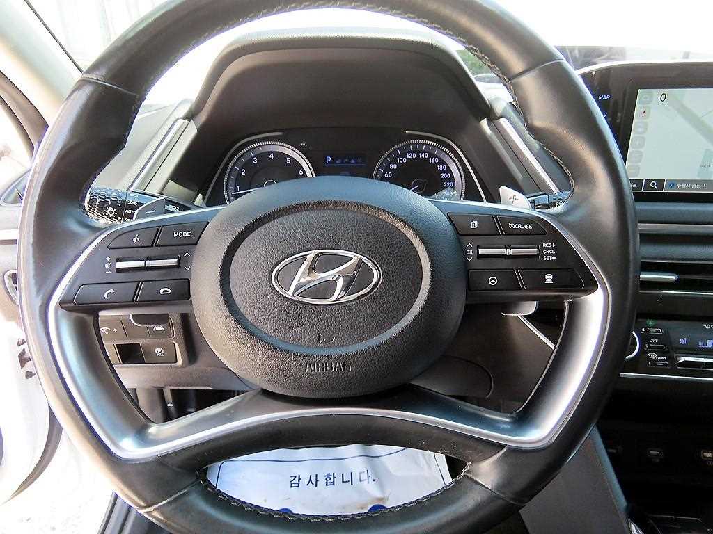 HYUNDAI Sonata - Vista 7