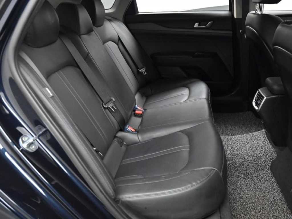 KIA K5 2022 Negro - Importación desde Corea - HF Imports Iquique - Foto 16