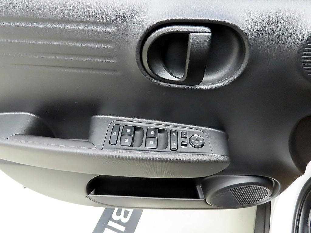 HYUNDAI Casper - Vista 11