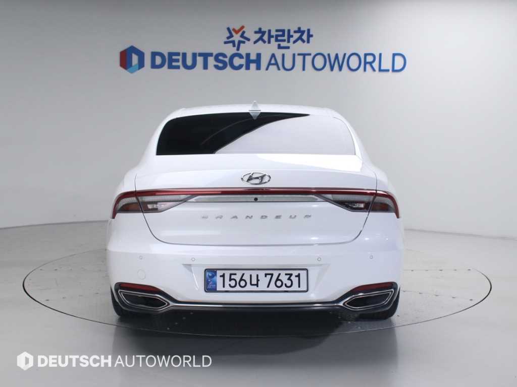 HYUNDAI Grandeur - Vista 4
