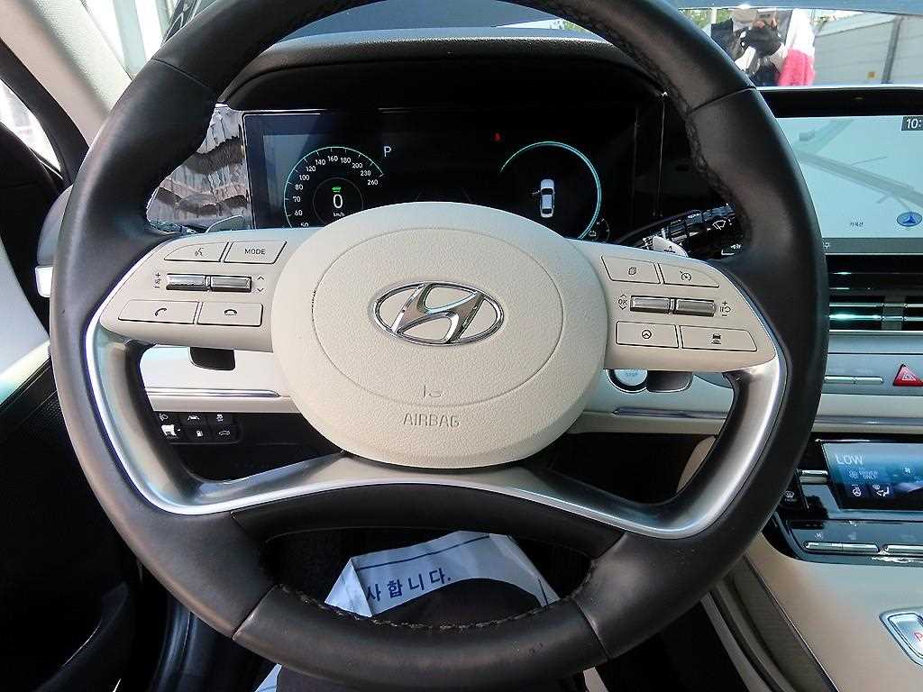 HYUNDAI Grandeur - Vista 8