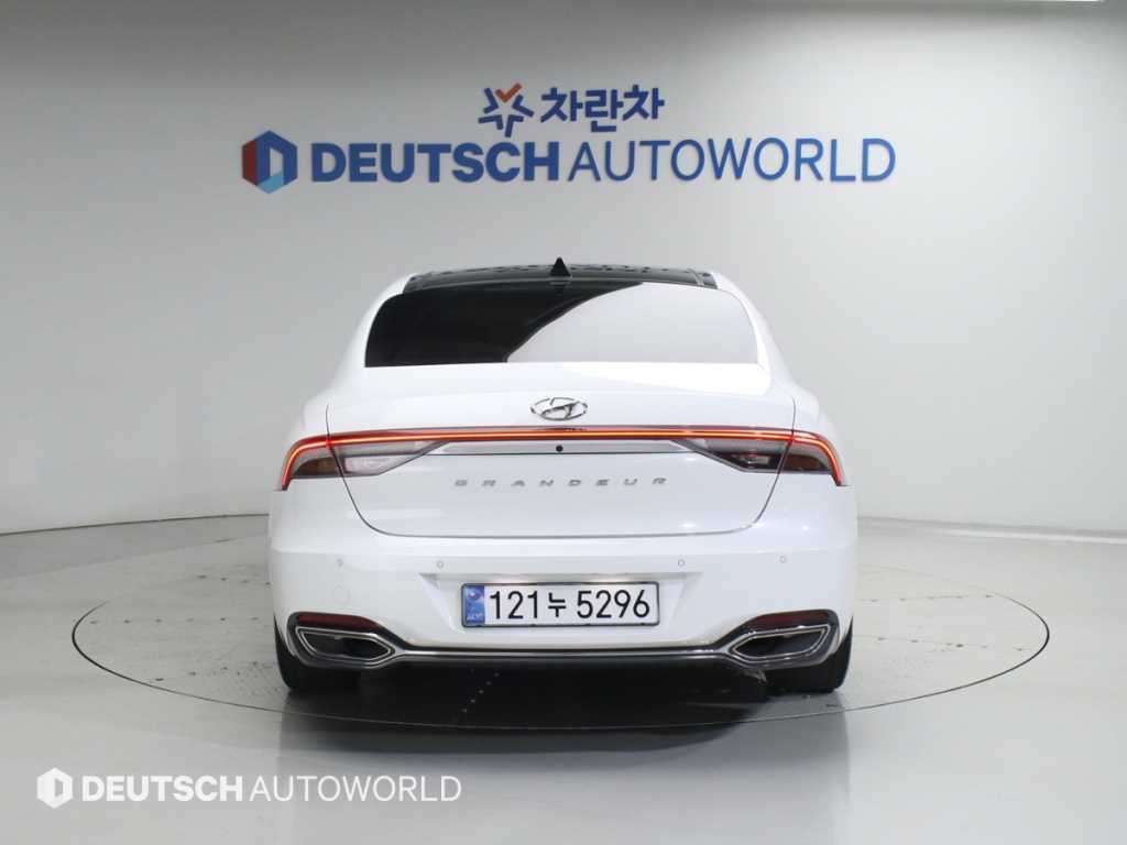 HYUNDAI Grandeur - Vista 4