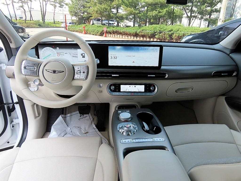 Genesis GV60 - Vista 7