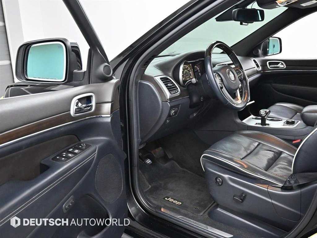 Jeep Cherokee - Vista 11