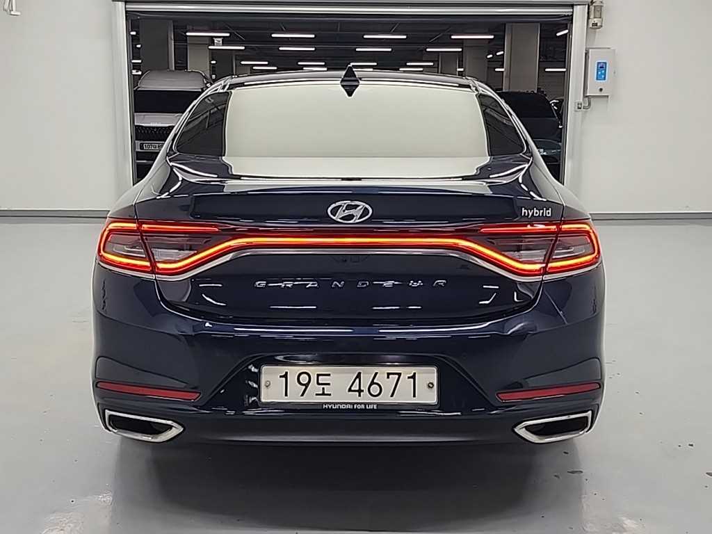 HYUNDAI Grandeur - Vista 3