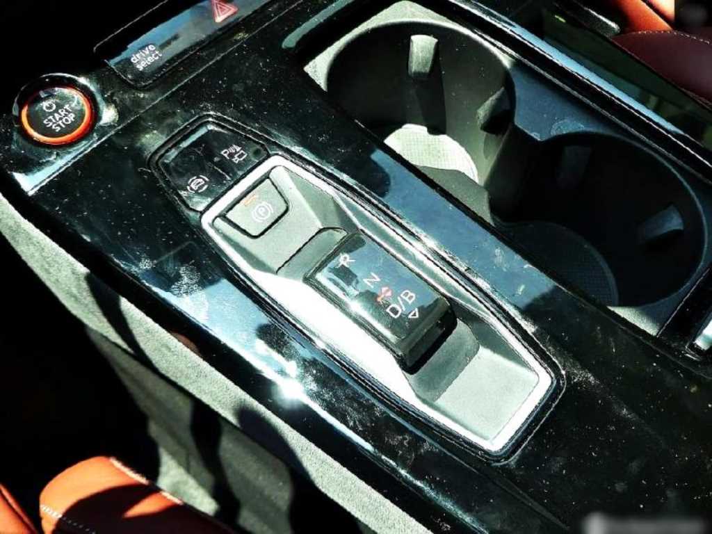 Audi SQ6 e-tron - Vista 10