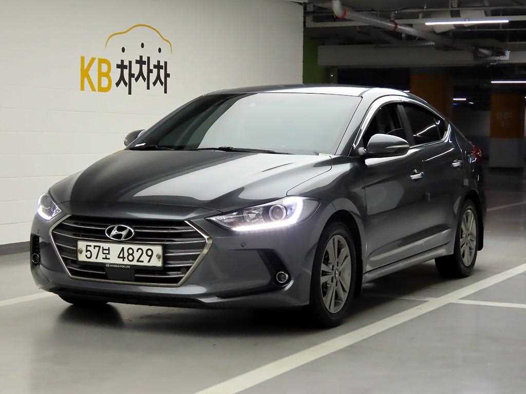 HYUNDAI Avante - Vista 2