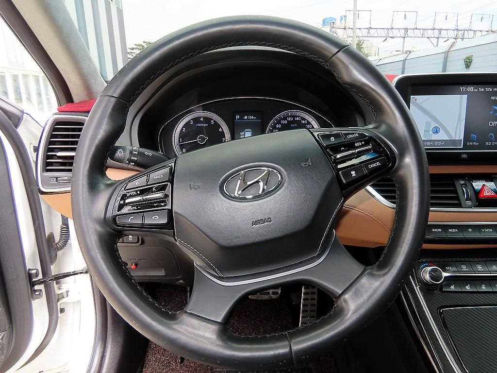 HYUNDAI Grandeur - Vista 8