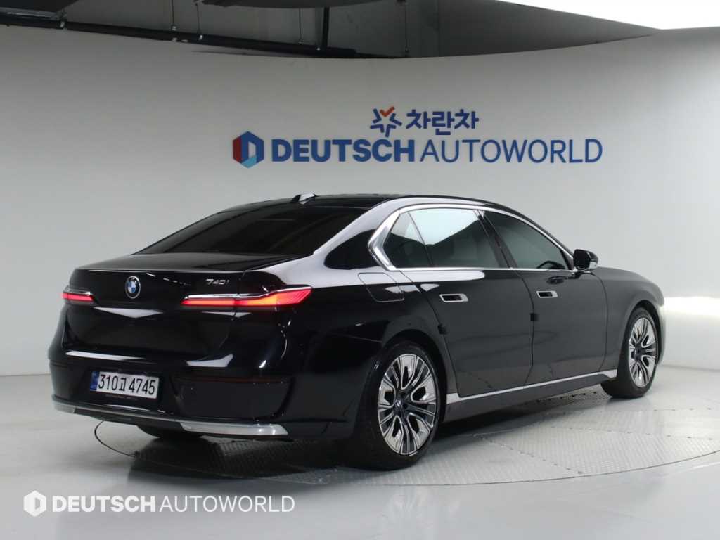 BMW 7 Series - Vista 2