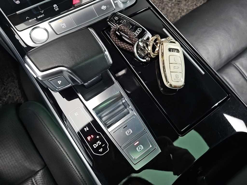 Audi A8 - Vista 8