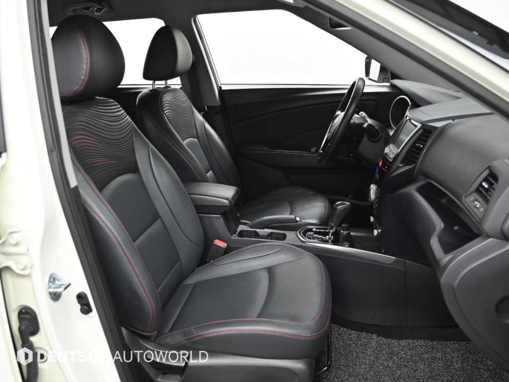 Ssangyong Tivoli - Vista 10