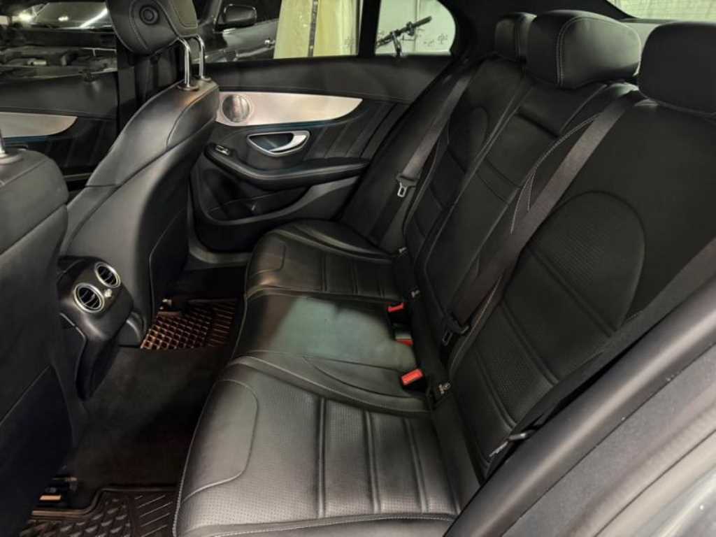 Mercedes Benz C Class - Vista 7