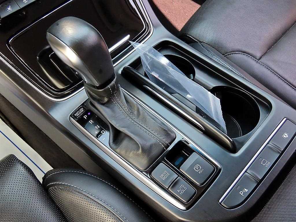 HYUNDAI Grandeur - Vista 11