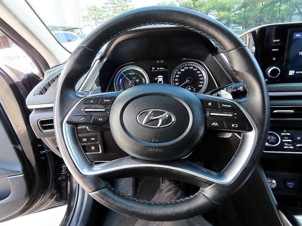 HYUNDAI Sonata - Vista 8