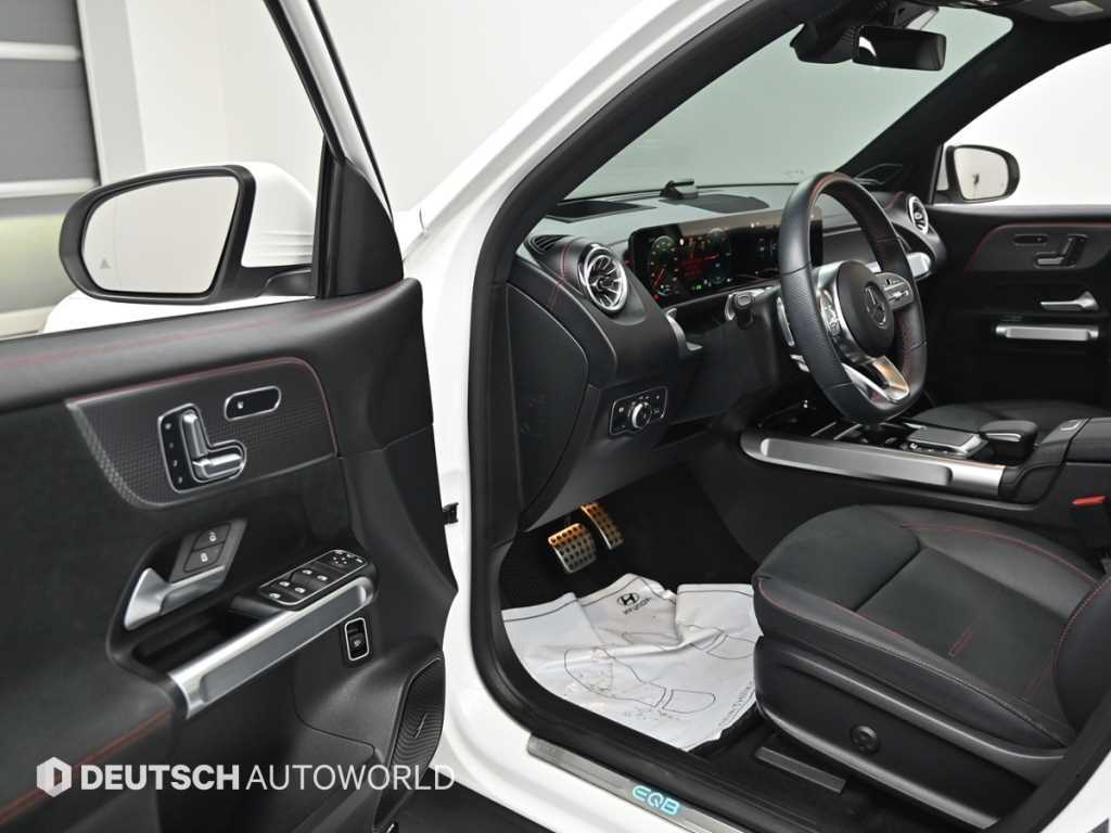 Mercedes Benz EQB - Vista 11
