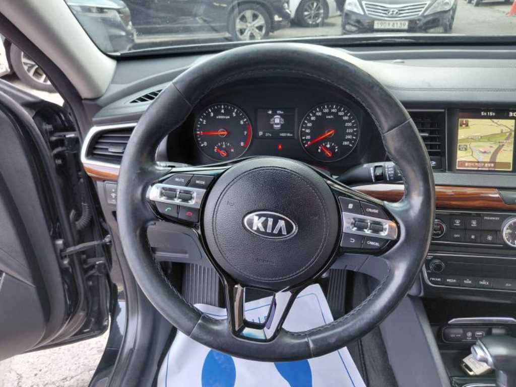 KIA K7 - Vista 8