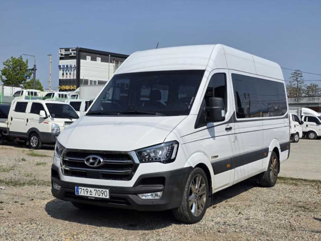 HYUNDAI Solati 2023 Blanco - Importación desde Corea - HF Imports Iquique - Foto 1