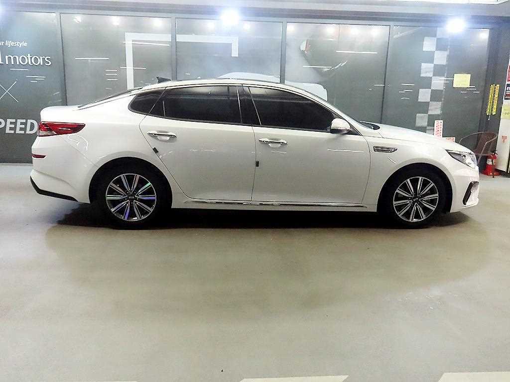 KIA K5 - Vista 3