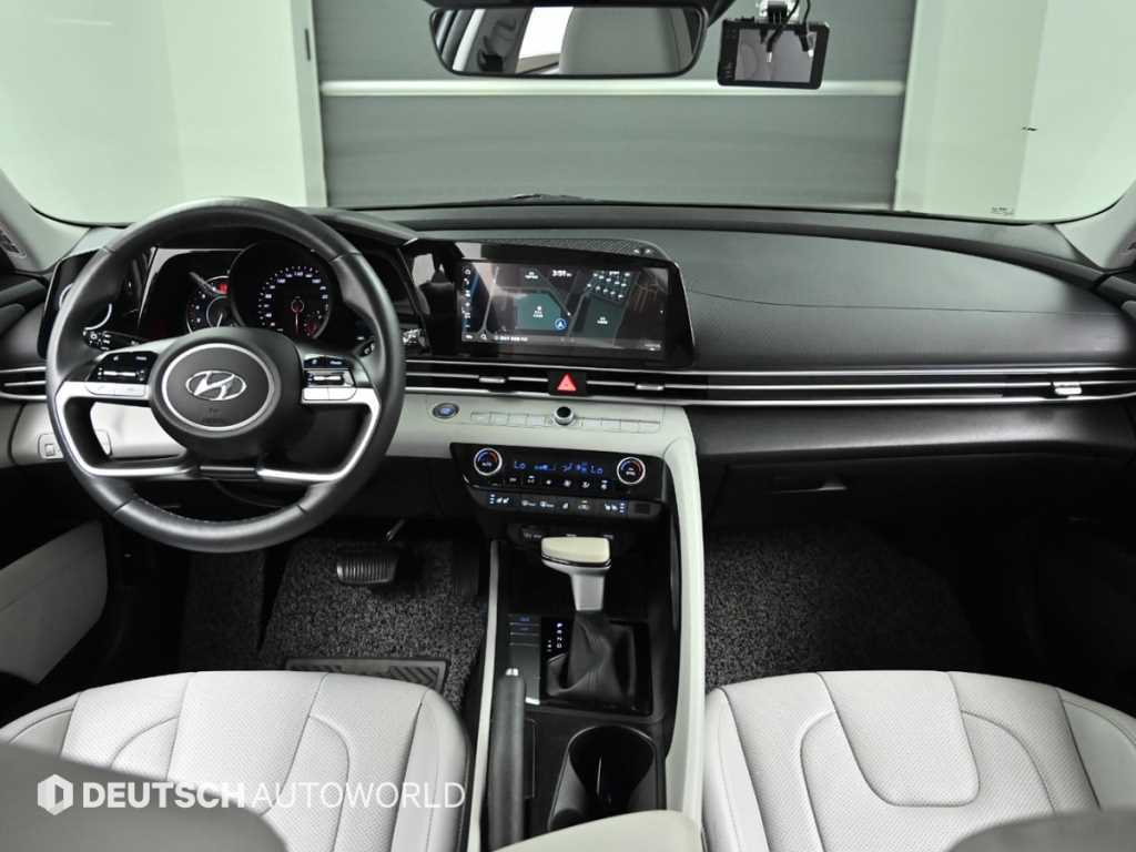 HYUNDAI Avante - Vista 6