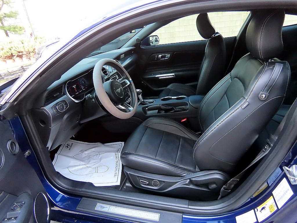 Ford Mustang - Vista 5