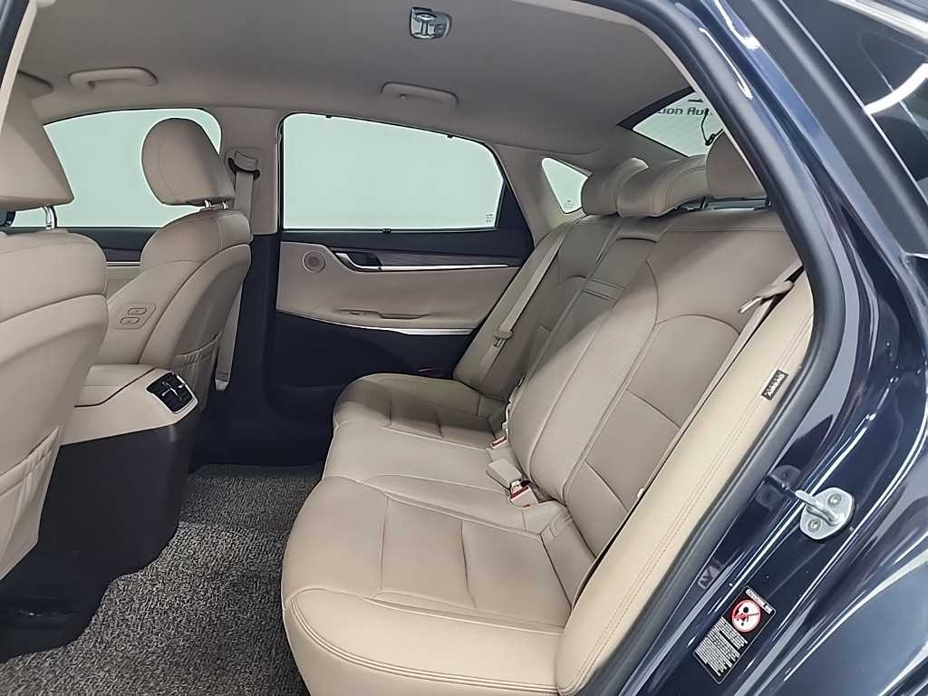 HYUNDAI Grandeur - Vista 12