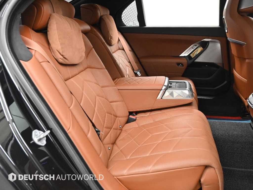 BMW 7 Series - Vista 12