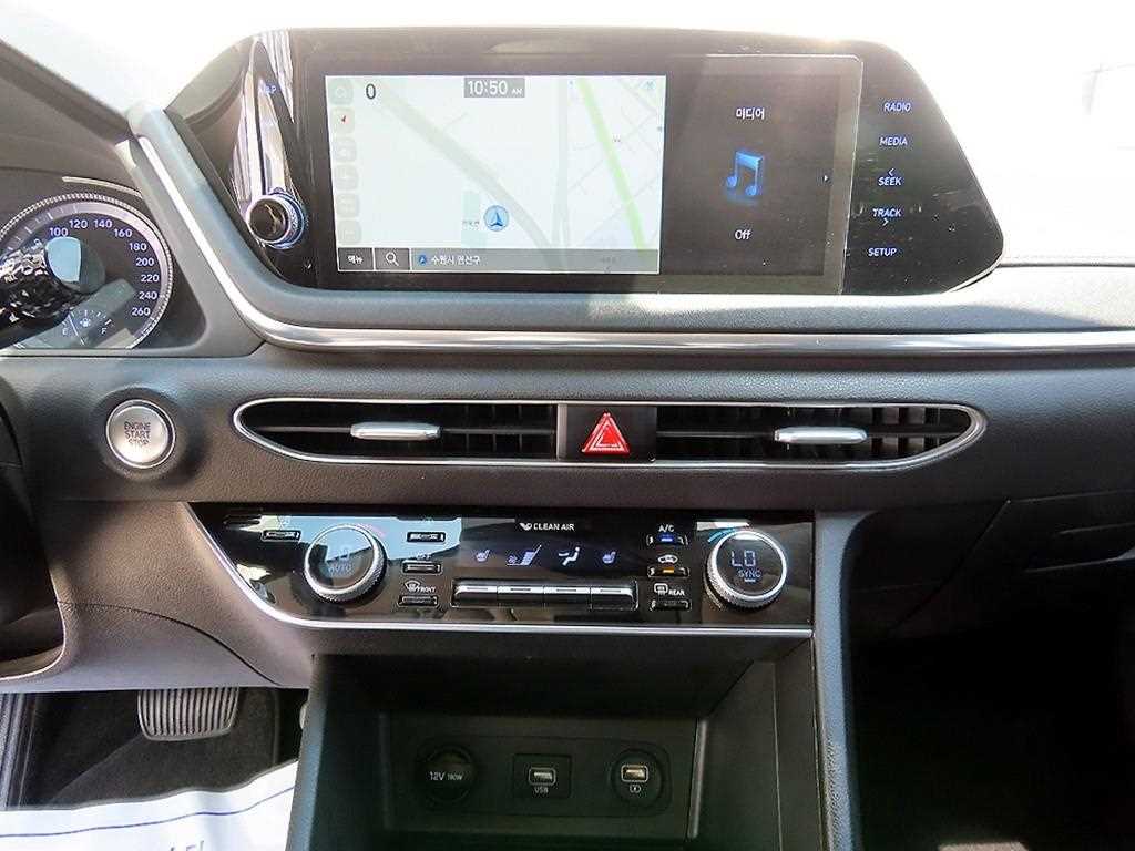 HYUNDAI Sonata - Vista 12