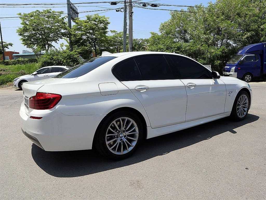 BMW 5 Series - Vista 4