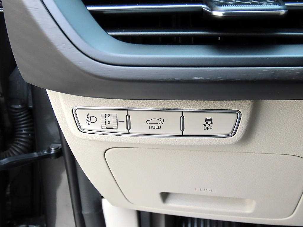 KIA K8 - Vista 12