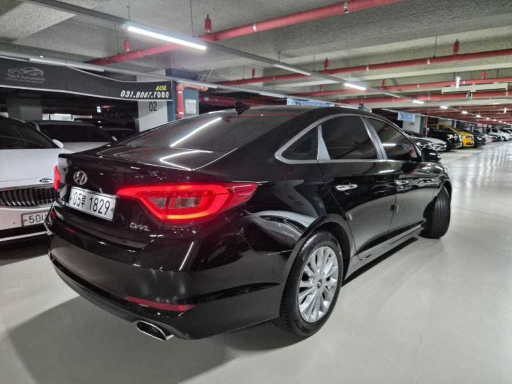 HYUNDAI Sonata - Vista 3