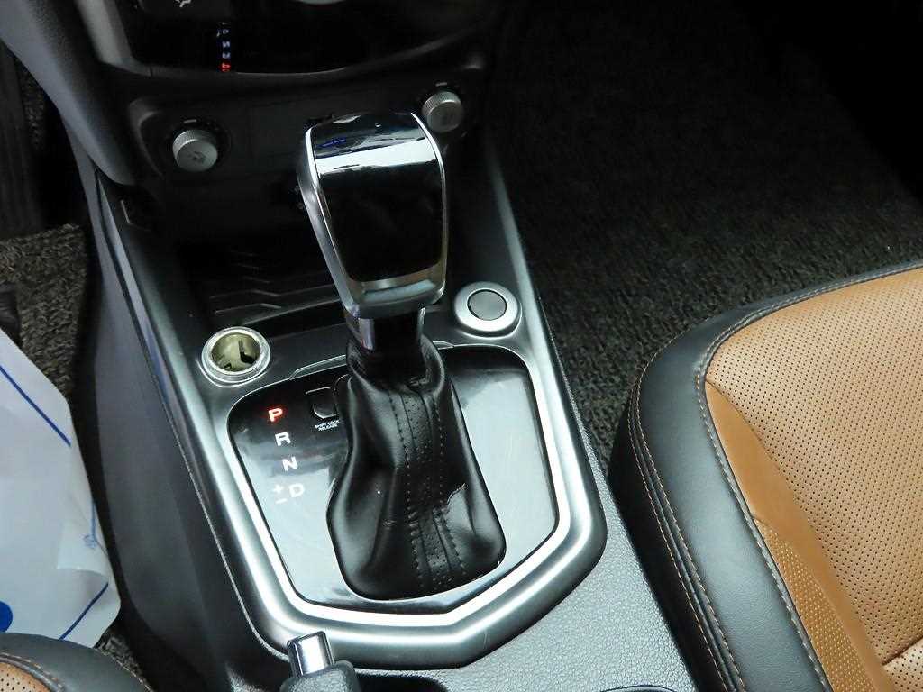 Ssangyong Tivoli - Vista 11