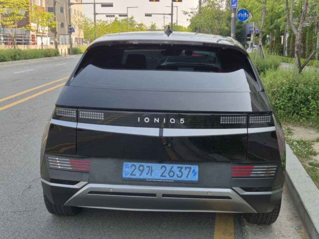 HYUNDAI Ioniq 5 - Vista 7
